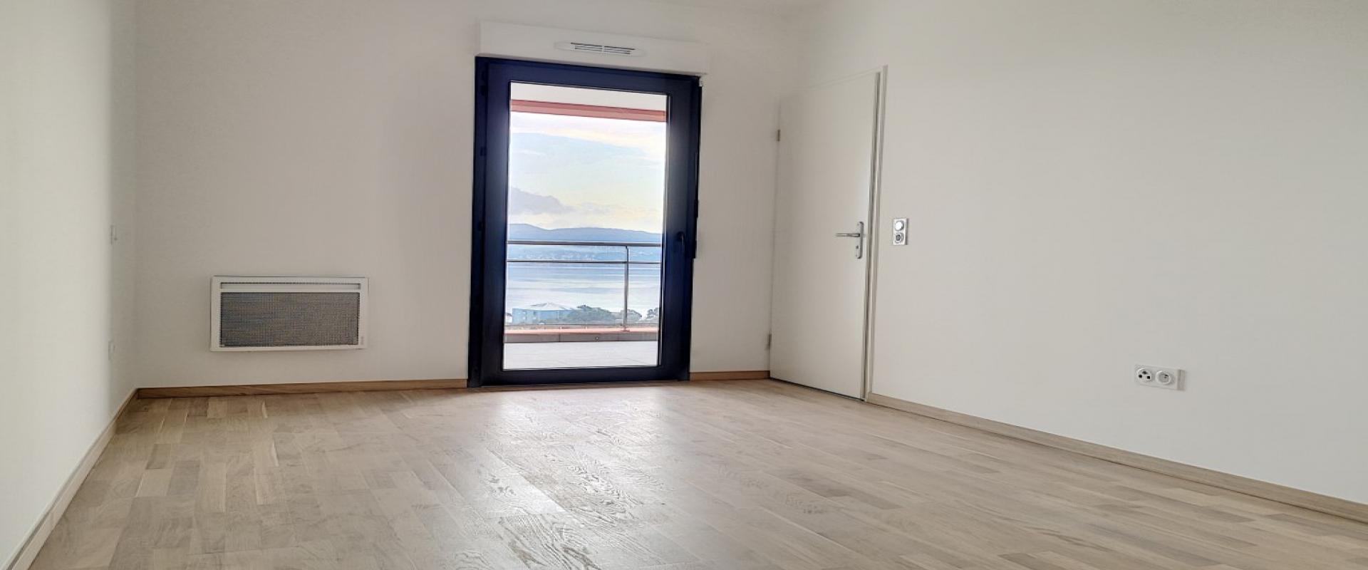 F2 meublé à louer le Genovèse chambre