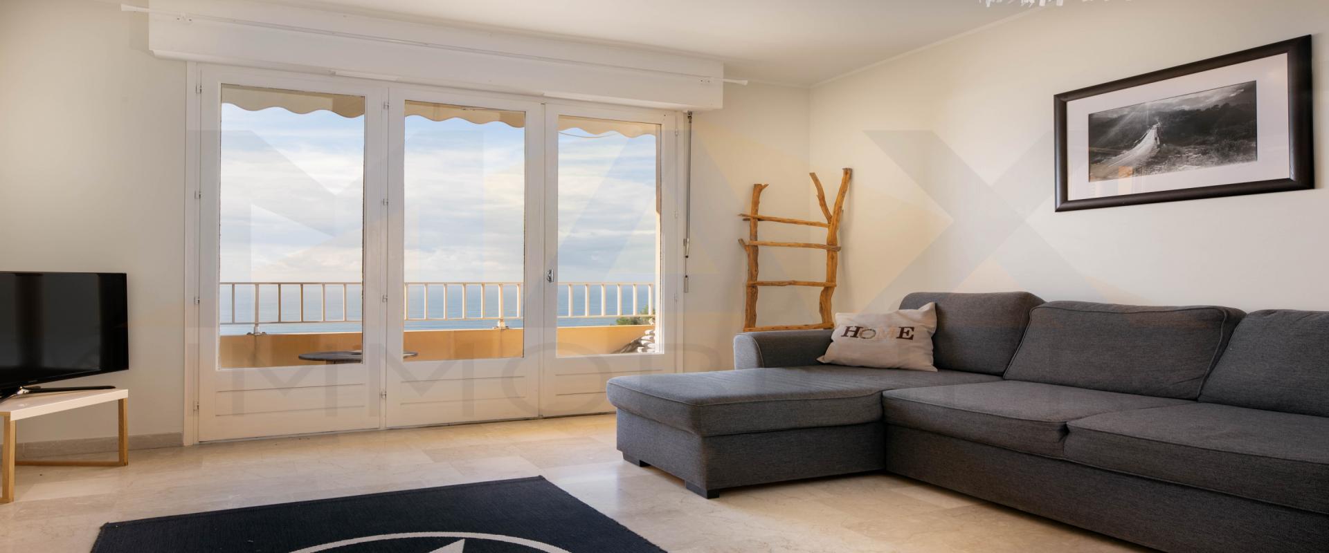 En Corse, à AJACCIO, sur la route des SANGUINAIRES, vente d'un F3 de 62 m² avec terrasse bénéficiant d'une très belle vue mer.