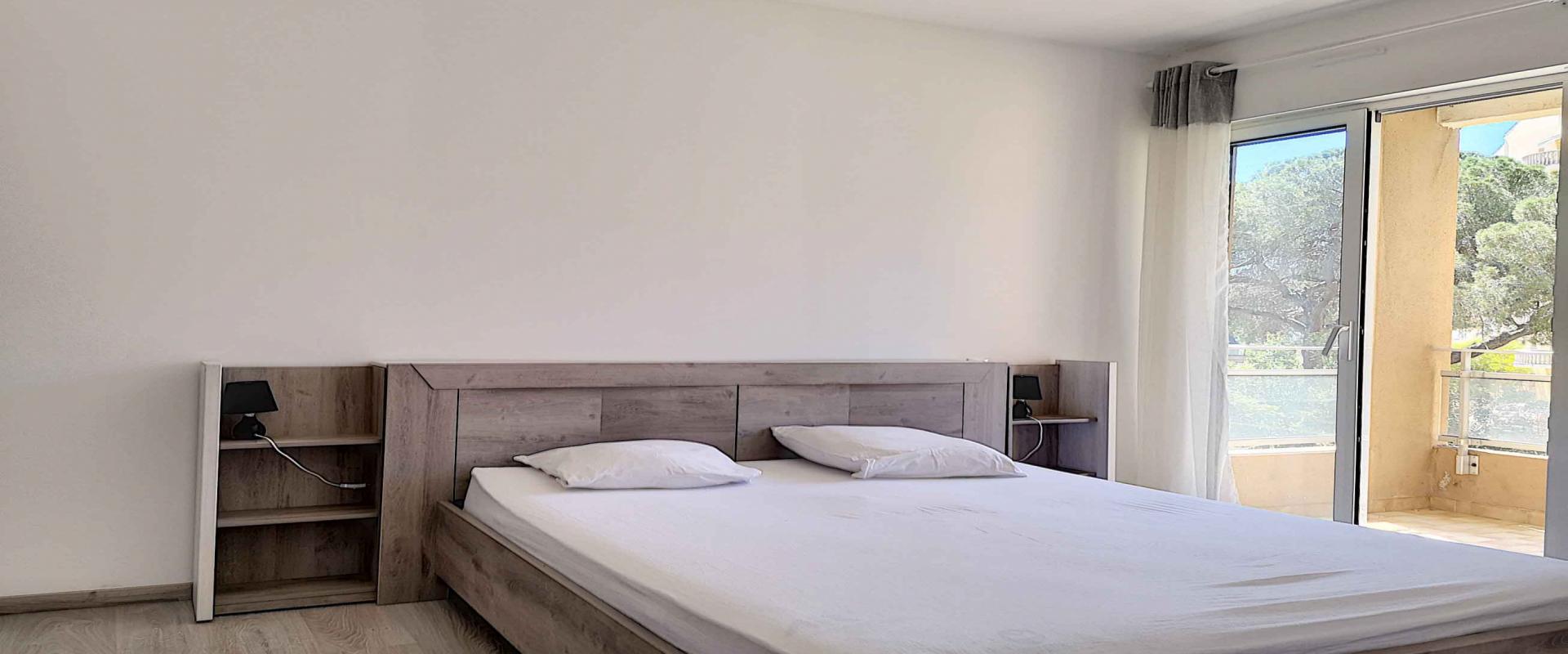 F3  meublé à louer Finosello chambre