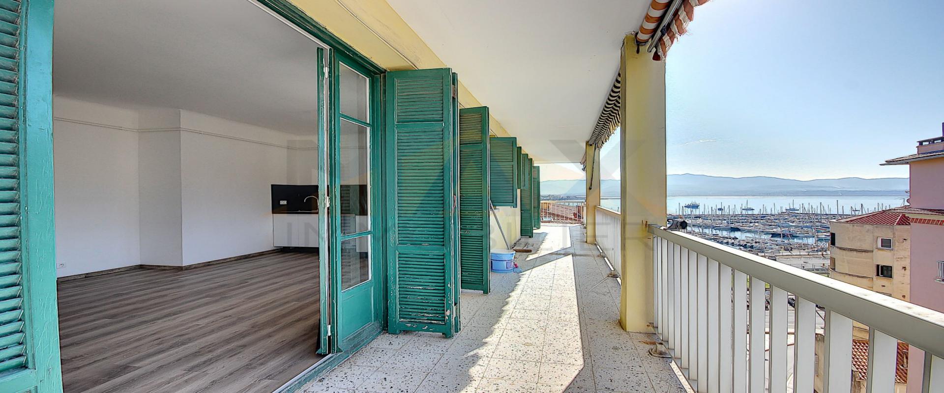 F3 à vendre avec vue mer et grande terrasse montée Saint Jean - Ajaccio