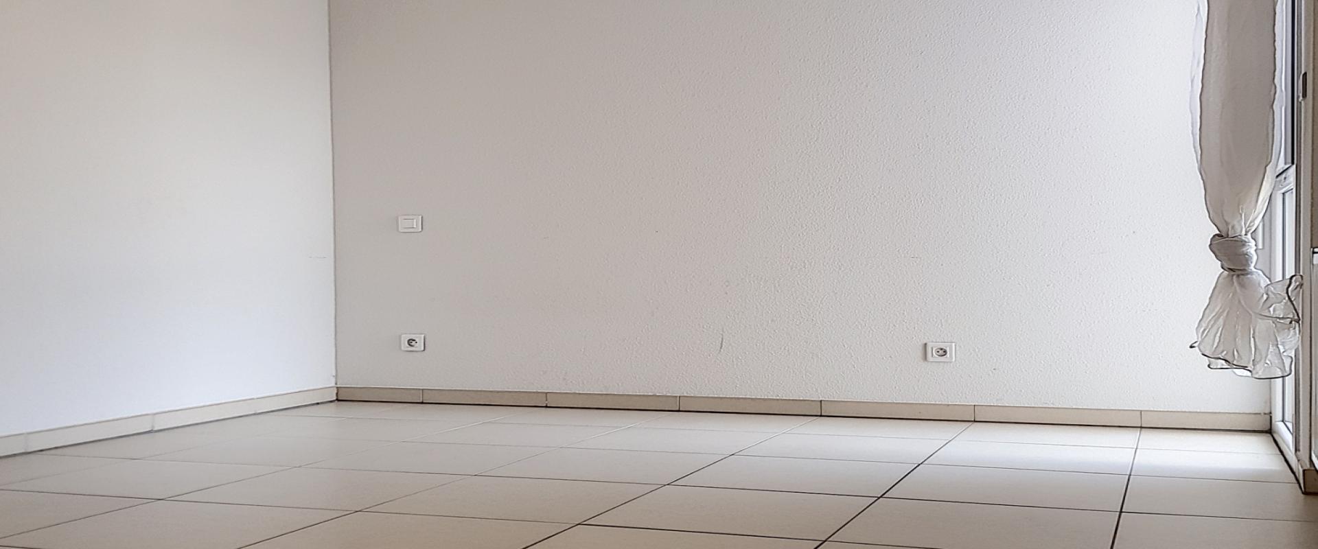 F4 à louer le Nerval  Atrium chambre