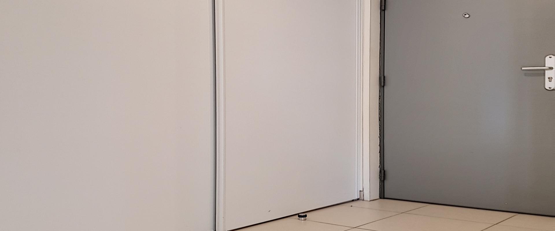 F4 à louer le Nerval  Atrium entrée appartement