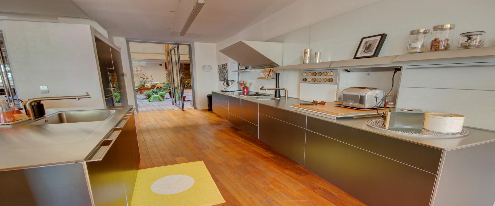 En Corse à Ajaccio, RARE! Superbe F6 de standing Duplex 264m² cour intérieure privative 130m²