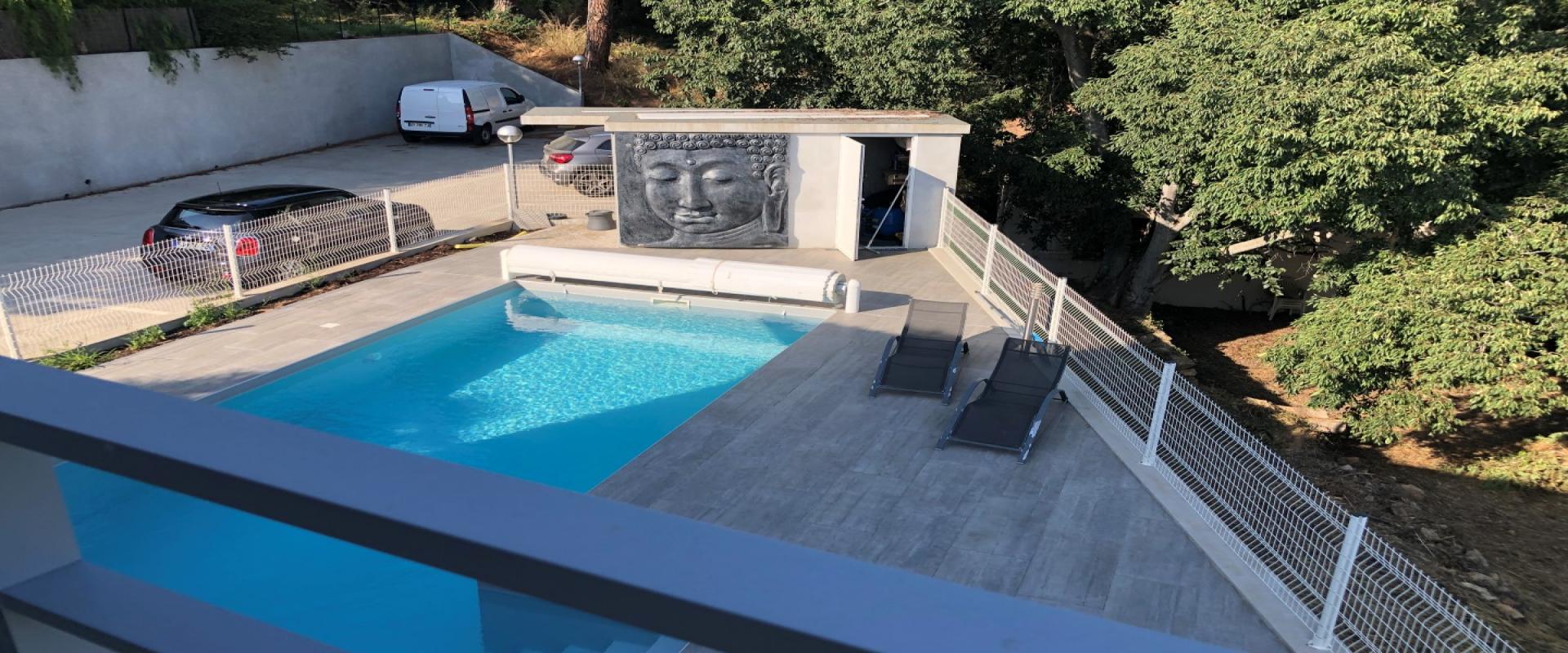 Coup de coeur, AFA villa jumelée d'un seul côté avec piscine  privative
