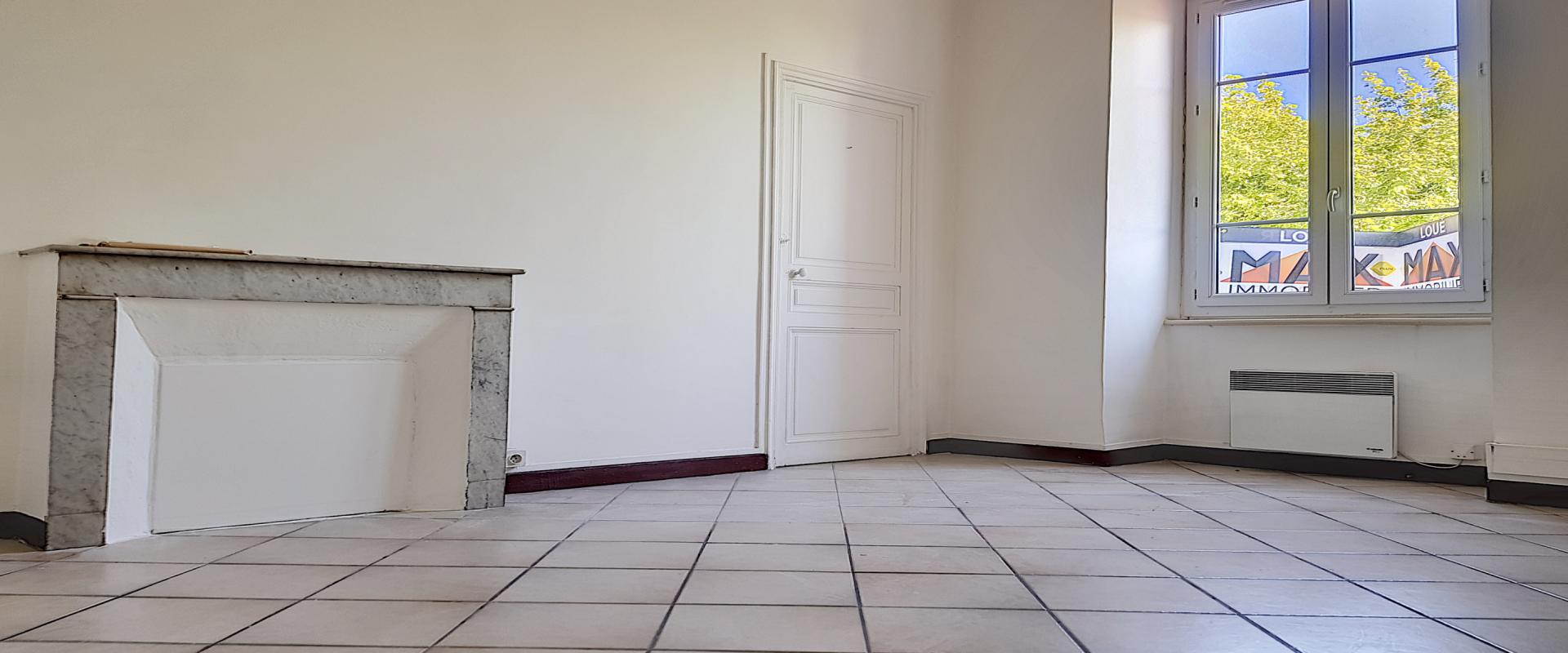 A LOUER LOCAL PROFESSIONNEL PLACE ABATUCCI BUREAU