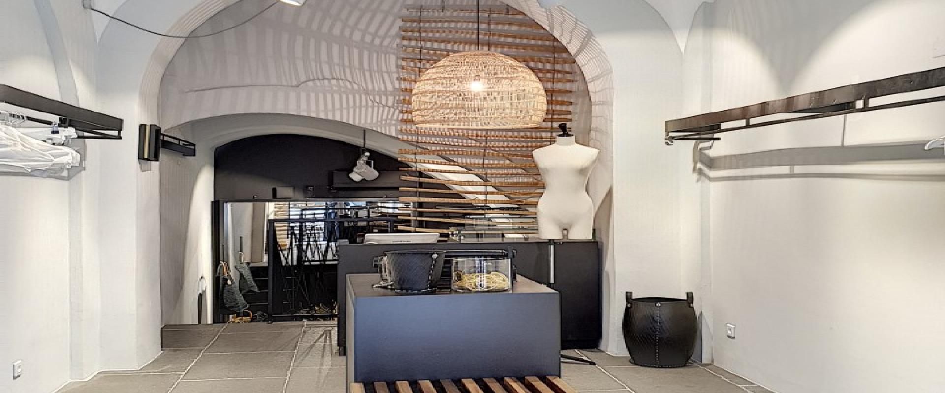 LOCAL COMMERCIAL dans l'hyper centre d'Ajaccio