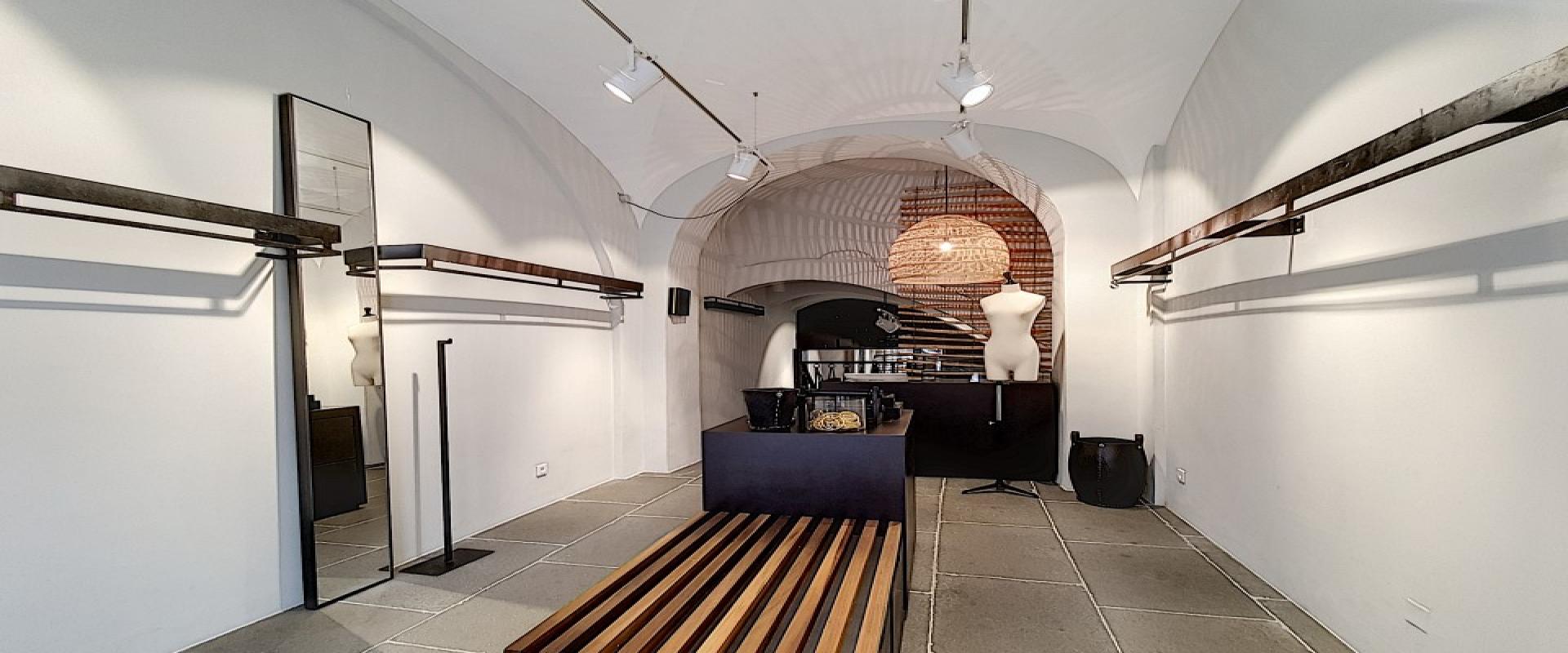 LOCAL COMMERCIAL dans l'hyper centre d'Ajaccio