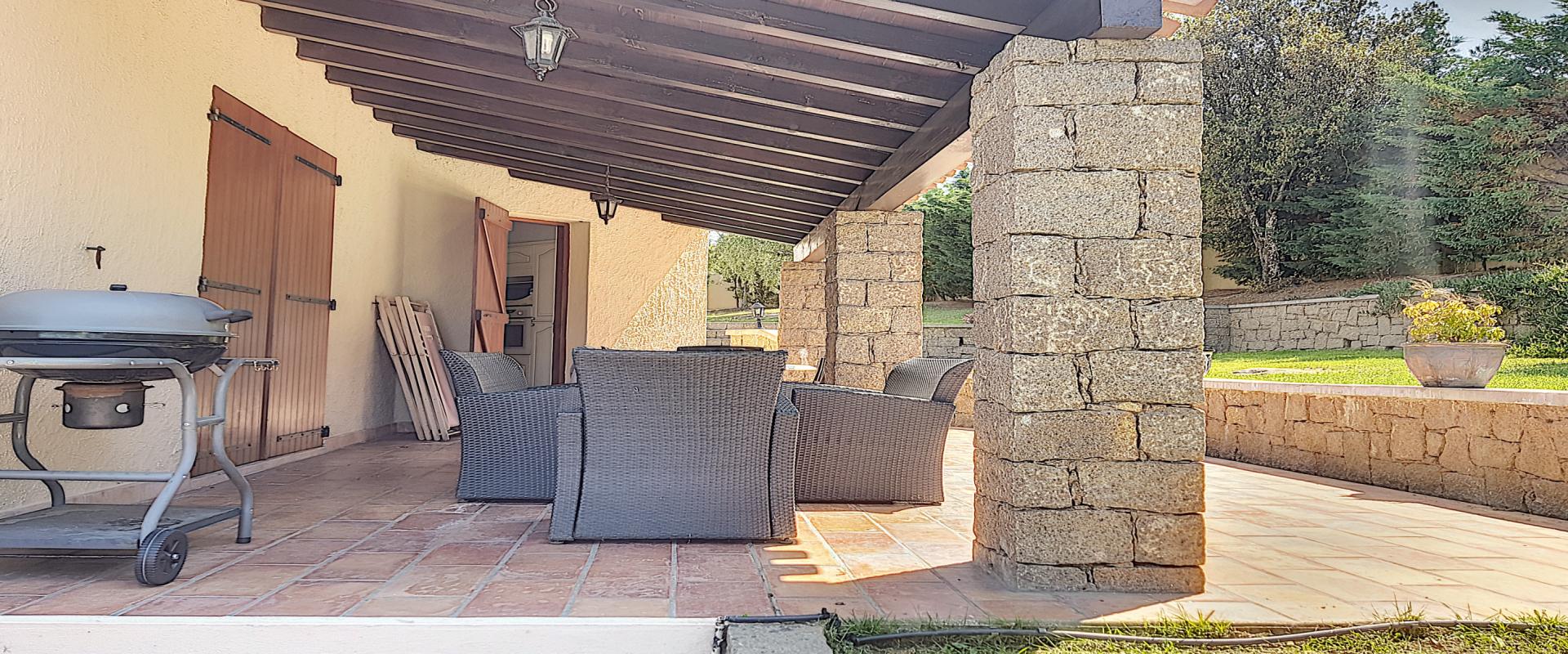 A louer villa Salario terrasse coin repas