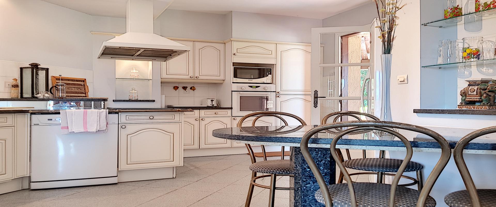 A louer Villa Salario coin repas cuisine