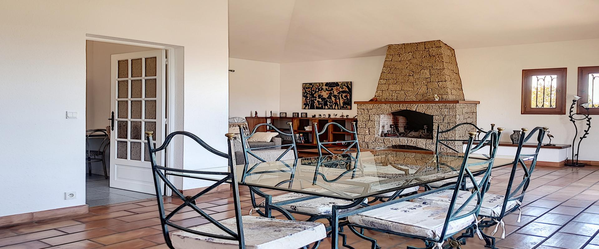 A louer villa Salario coin repas séjour