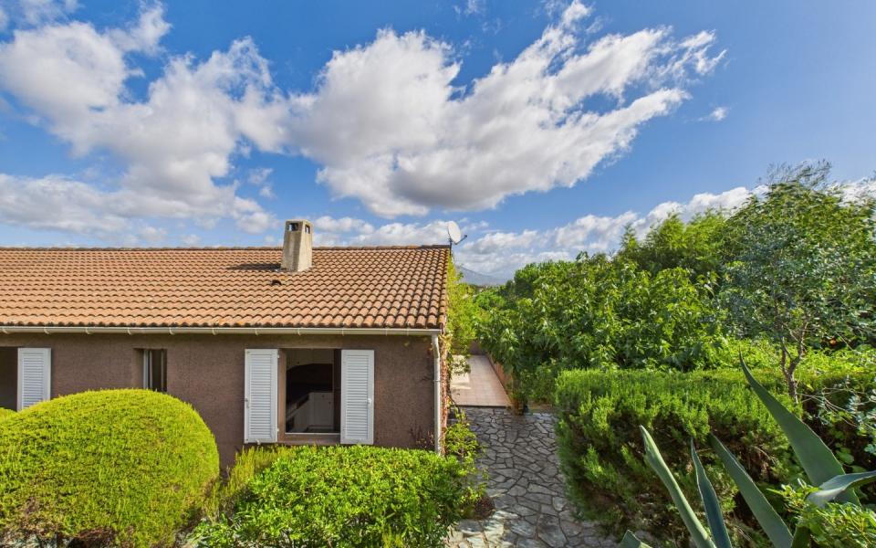 A VENDRE VILLA PROCHE AJACCIO
