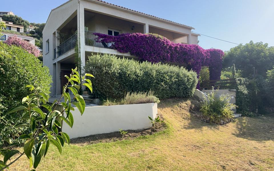 VILLA A VENDRE TROVA