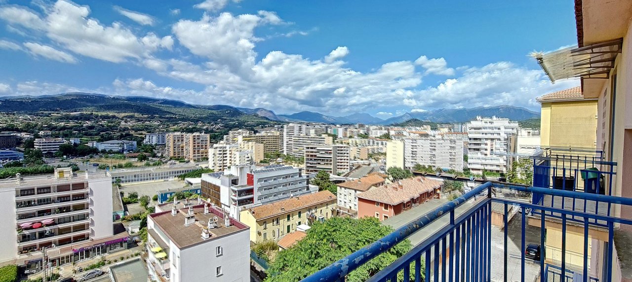 F3  à louer Castel Vecchio vue terrasse