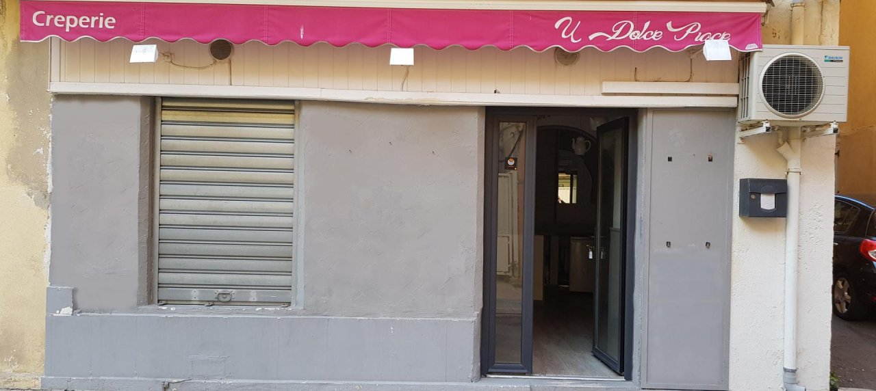Local commercial centre ville Ajaccio facade
