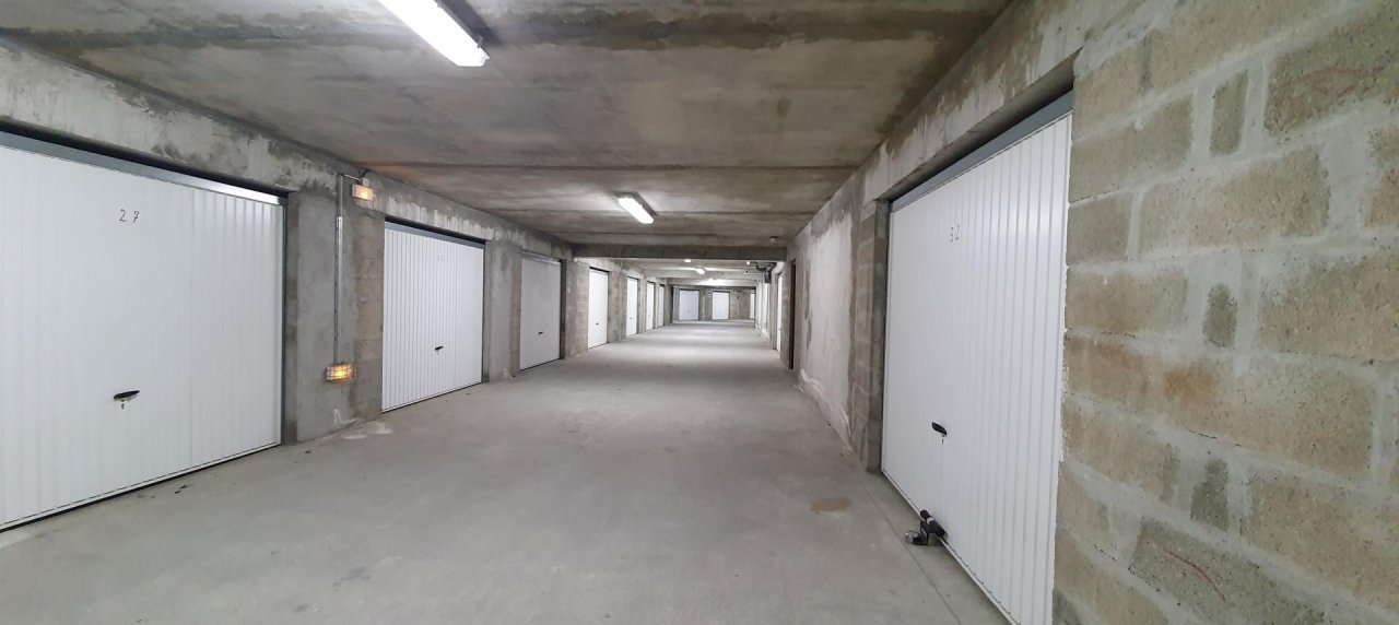 GARAGE FERME - RESIDENCE LA PINEDE - BARBICAJA
