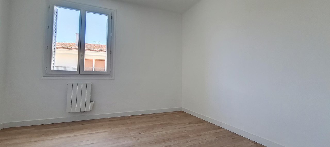 F3  à louer Castel Vecchio chambre 