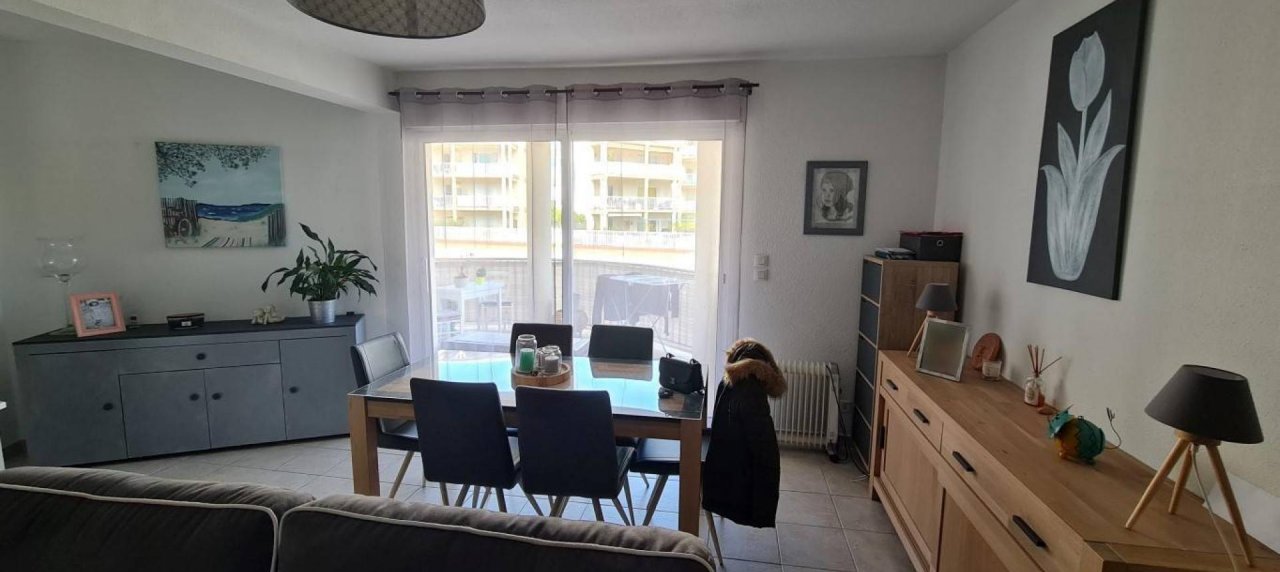 F2 A LOUER TERRASSES DES MILLELI CHAMBRE