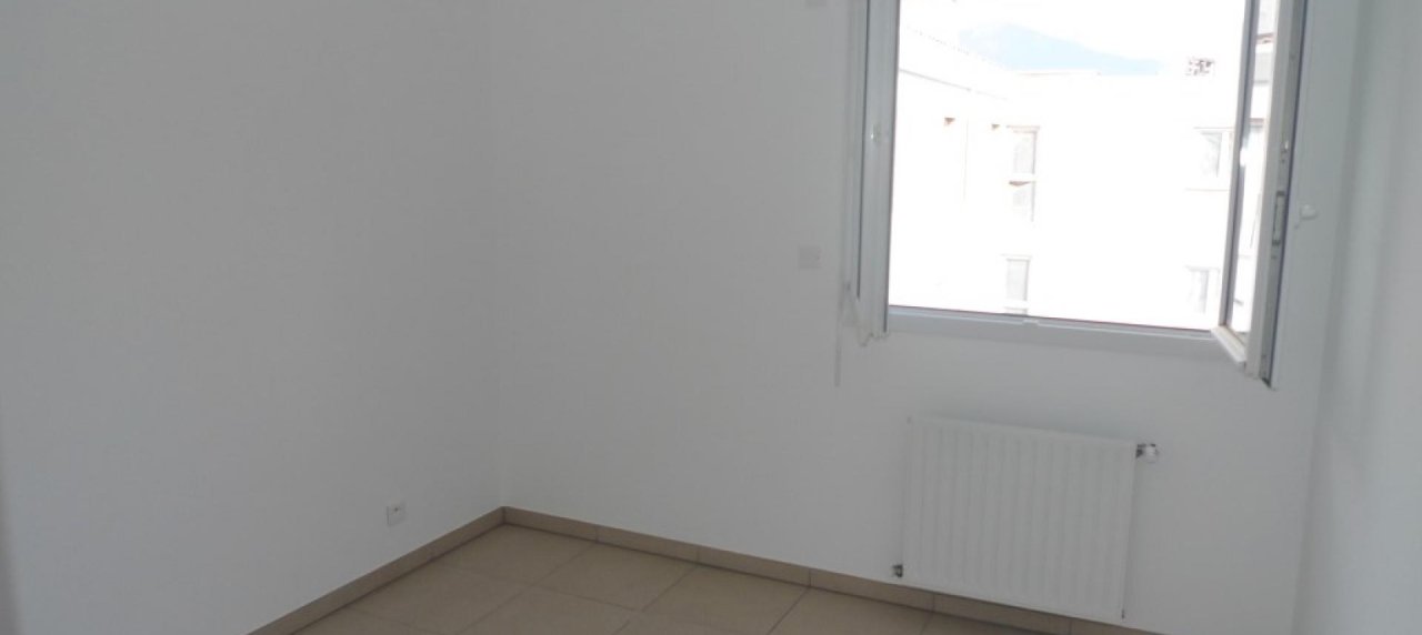 F3 à louer ATRIUM J1 chambre 