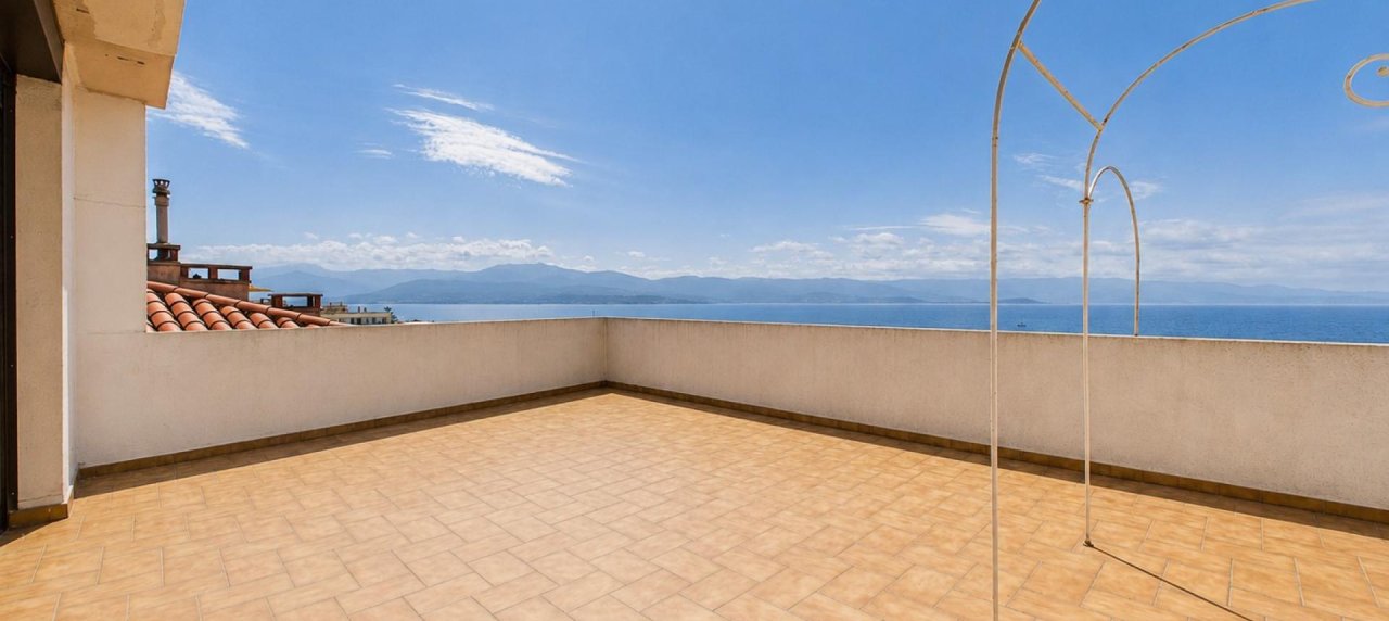 A vendre F5 Vue Mer Ajaccio Trottel
