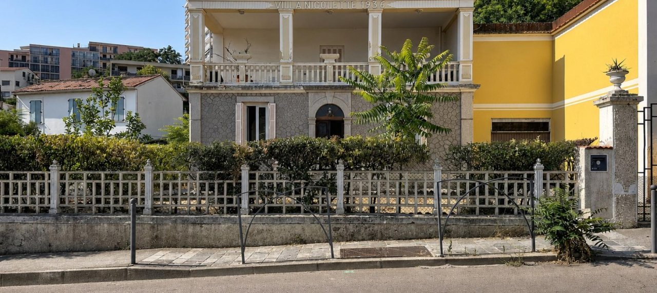 Rare, jolie Villa meublée à louer secteur Loretto à Ajaccio