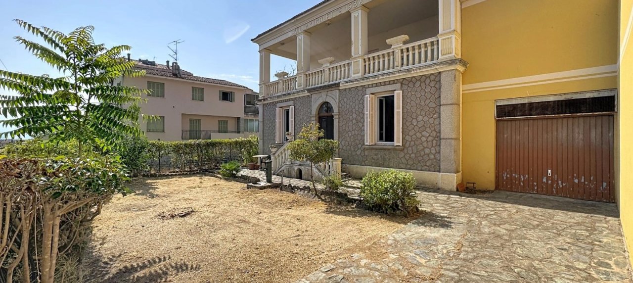 Rare, jolie Villa meublée à louer secteur Loretto à Ajaccio