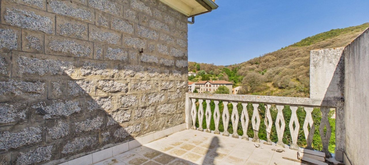 A VENDRE MAISON AUTHENTIQUE SAINTE MARIE SICHE