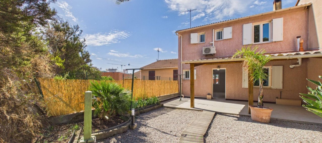 A VENDRE VILLA LES HAUTS DE MEZZAVIA