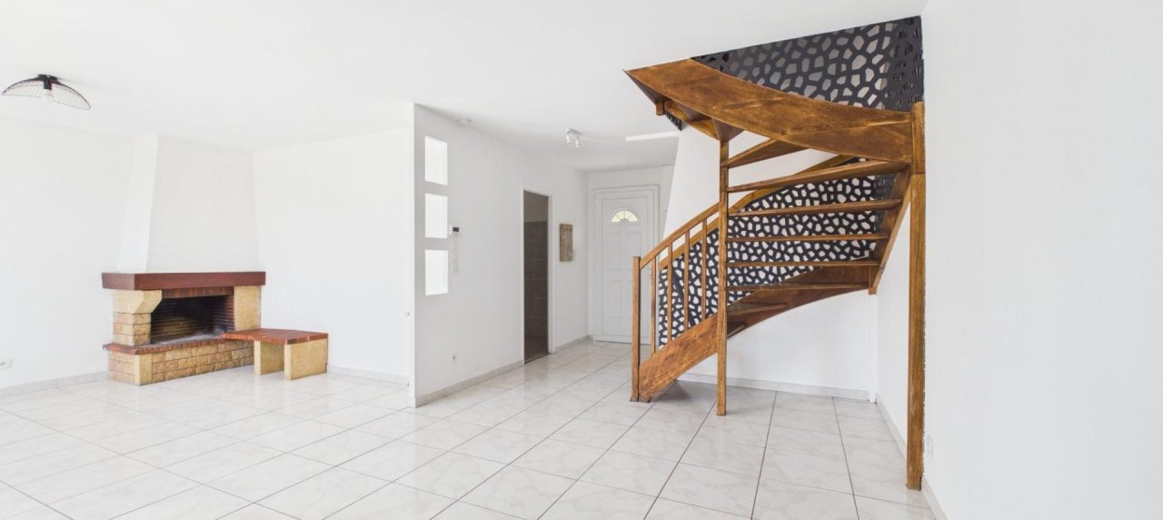 A VENDRE VILLA LES HAUTS DE MEZZAVIA