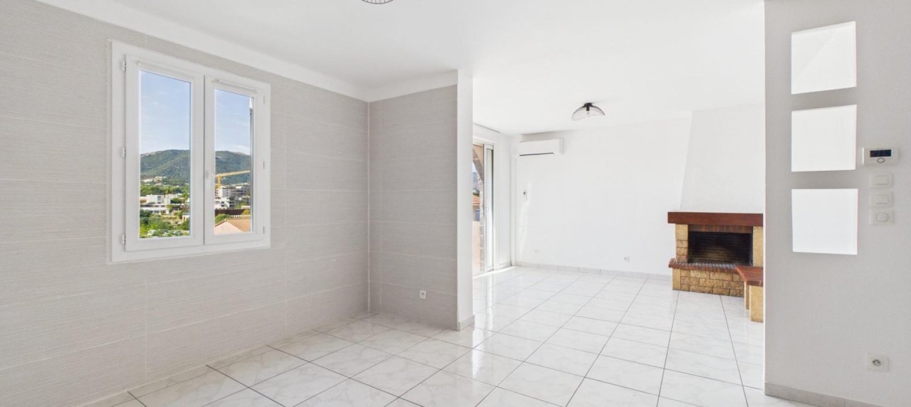 A VENDRE VILLA LES HAUTS DE MEZZAVIA