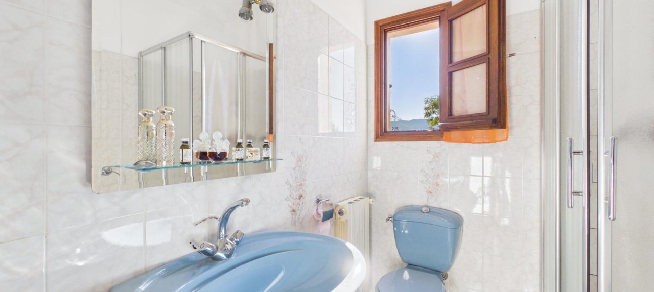 A VENDRE VILLA F4/5 AVEC PISCINE A AFA