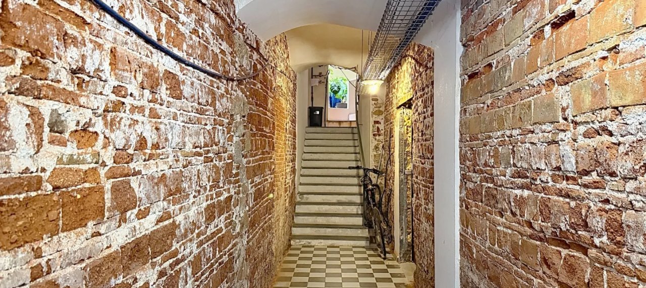 F2 meublé à louer centre ville rue Bonaparte à Ajaccio