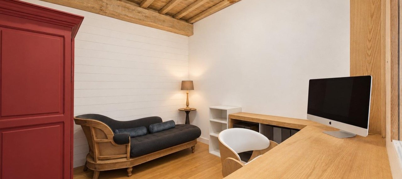 A VENDRE F3 CHARMANT AVEC TERRASSE - VIEILLE VILLE AJACCIO