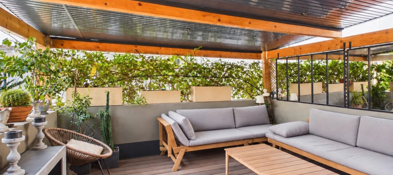 A VENDRE F3 CHARMANT AVEC TERRASSE - VIEILLE VILLE AJACCIO