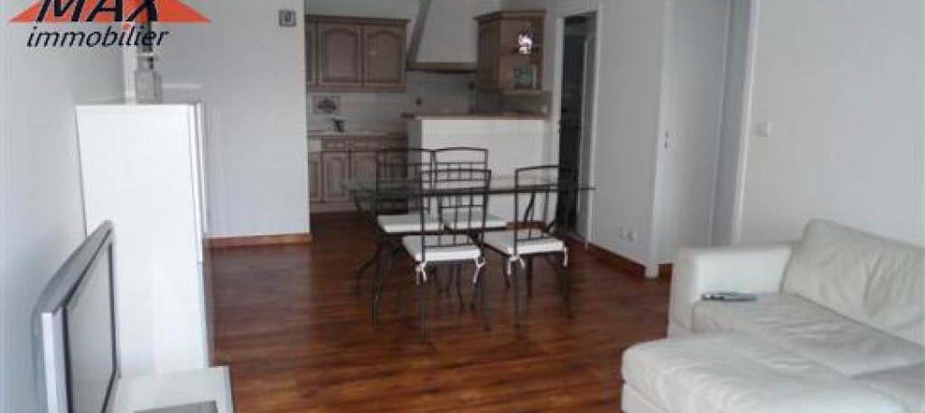 CORSE AJACCIO LOCATION ESTIVALE F2 VUE MER CENTRE VILLE AVEC  TERRASSE - saisonniere - vacances