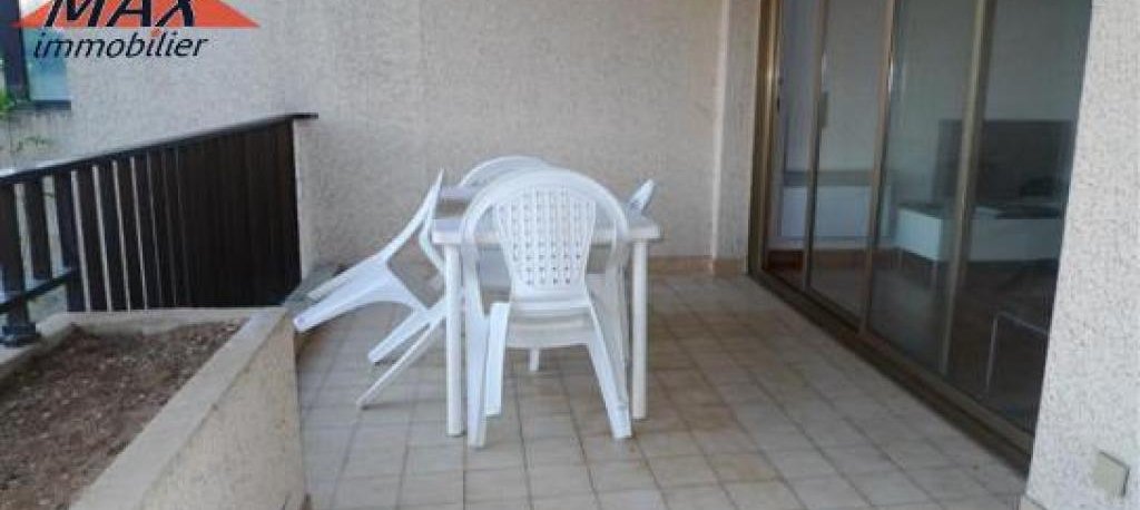 CORSE AJACCIO LOCATION ESTIVALE F2 VUE MER CENTRE VILLE AVEC  TERRASSE - saisonniere - vacances