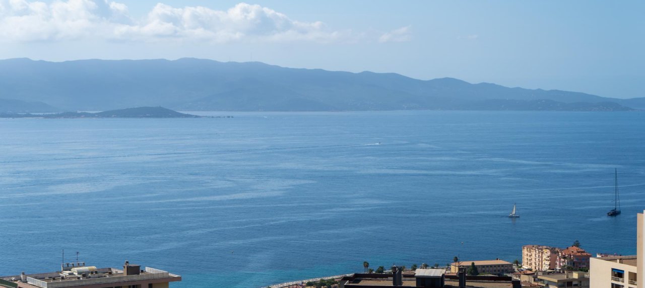 F4 5 à vendre vue mer secteur Salario à Ajaccio