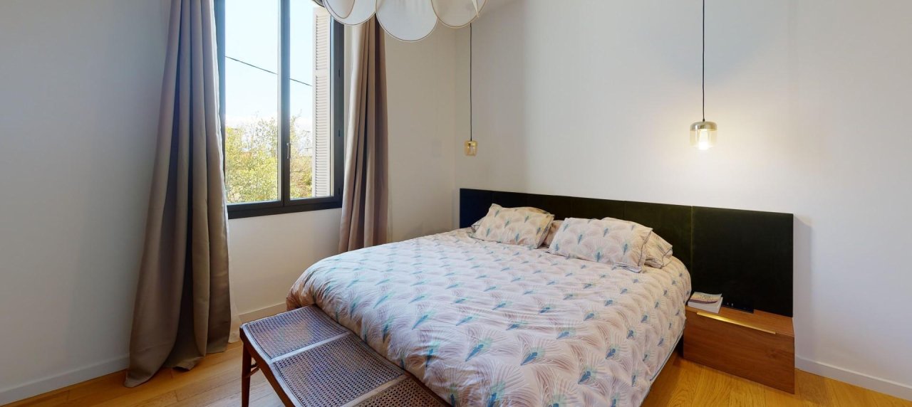 F4 COURS GRANDVAL AJACCIO CHAMBRE