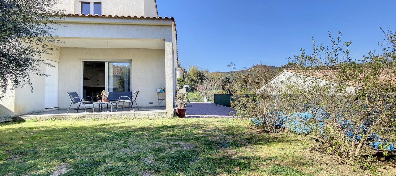 Maison mitoyenne F3 à vendre avec jardin - Ajaccio Finosello