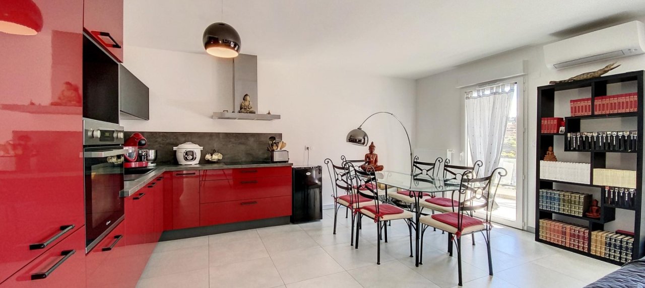 Appartement F4 à vendre secteur Rocade vue dégagée à Ajaccio - Espace cuisine