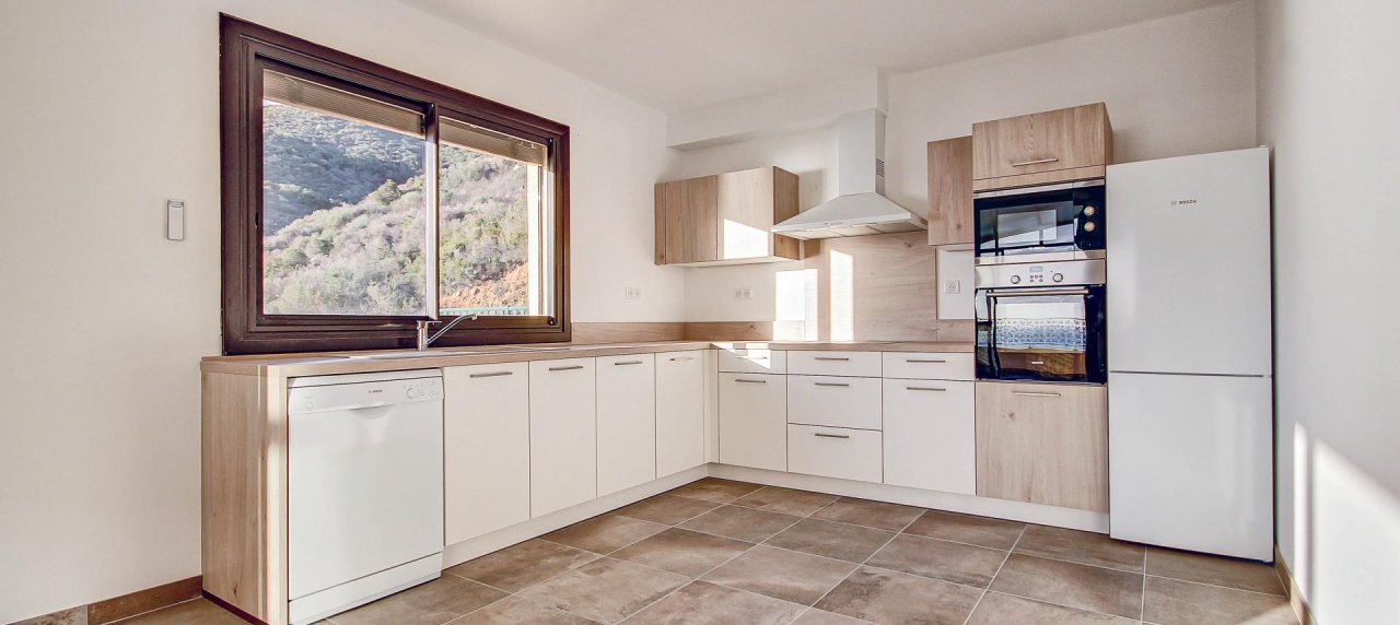 F4-5 Duplex à vendre sur la route des Sanguinaires -Ajaccio