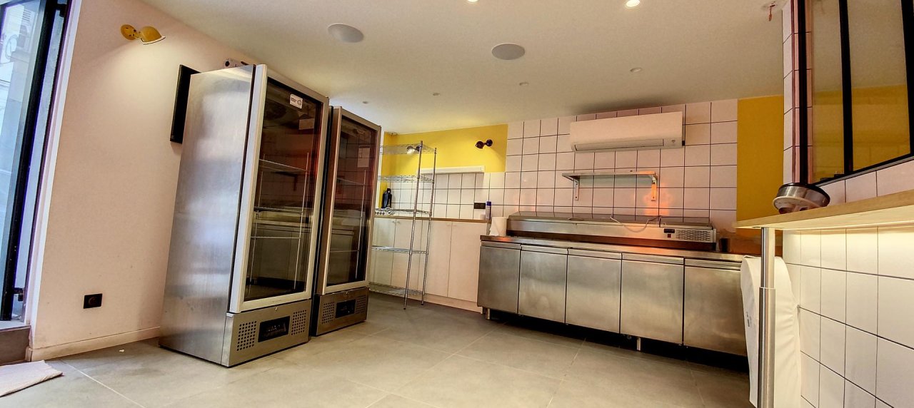 DAB 8 RUE STEPHANOPOLI