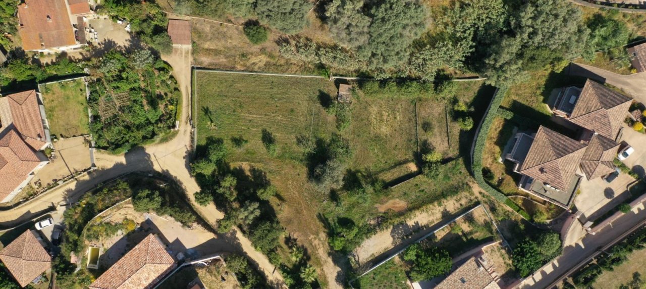 A vendre un terrain constructible à Ajaccio - Finosello