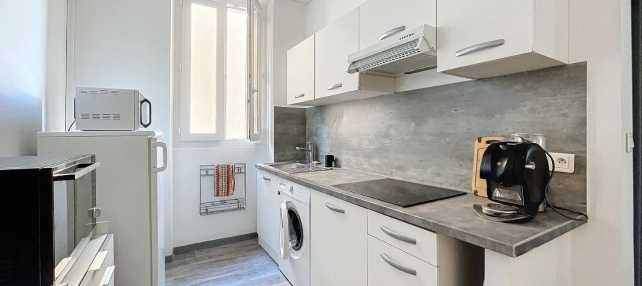F2 meublé à louer secteur Amirauté à Ajaccio