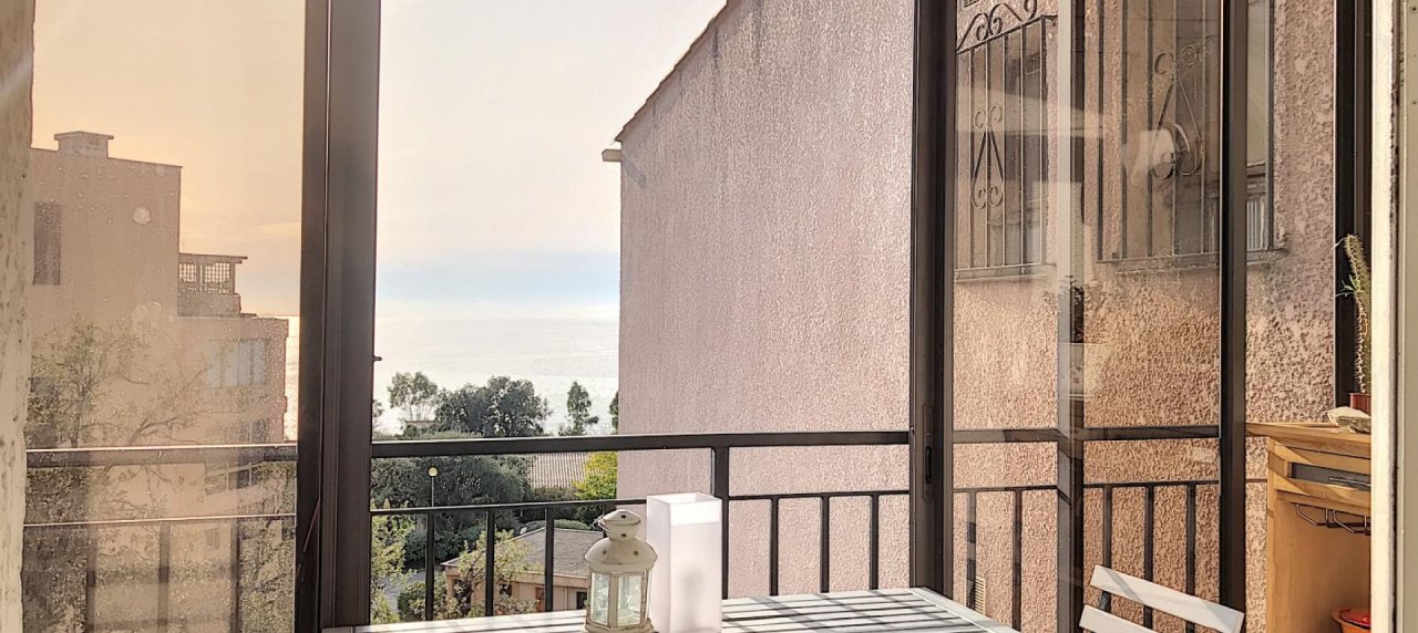 F2 à vendre dernier étage avec vue mer à Aspretto - Ajaccio