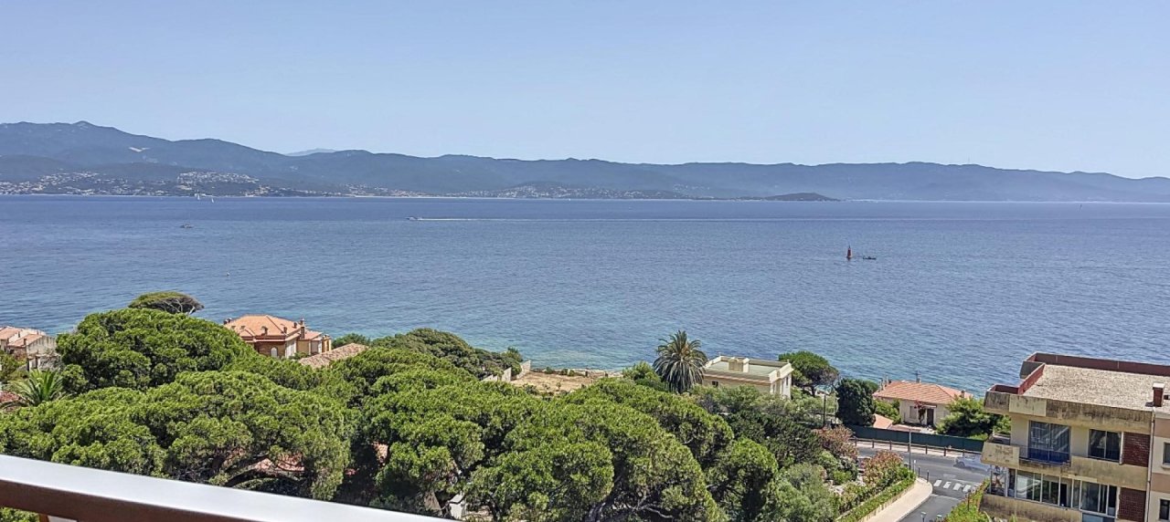 F2 meublé à louer Parc Impérial Sanguinaires à Ajaccio