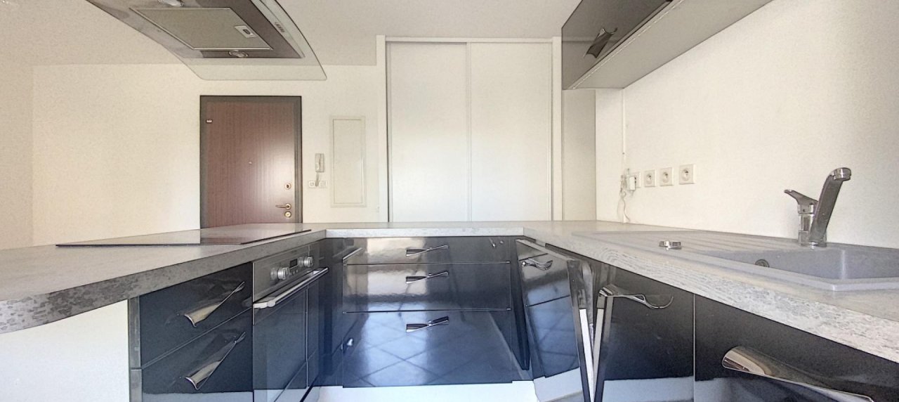 VENTE APPARTEMENT F2 - FINOSELLO - GRANDE TERRASSE