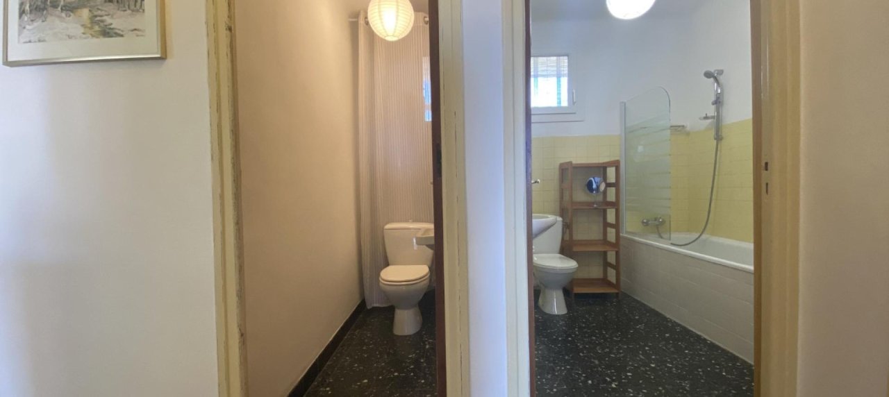 En Corse à Ajaccio dans le secteur du Loretto, quartier des Palmiers, un F2 de 60m²