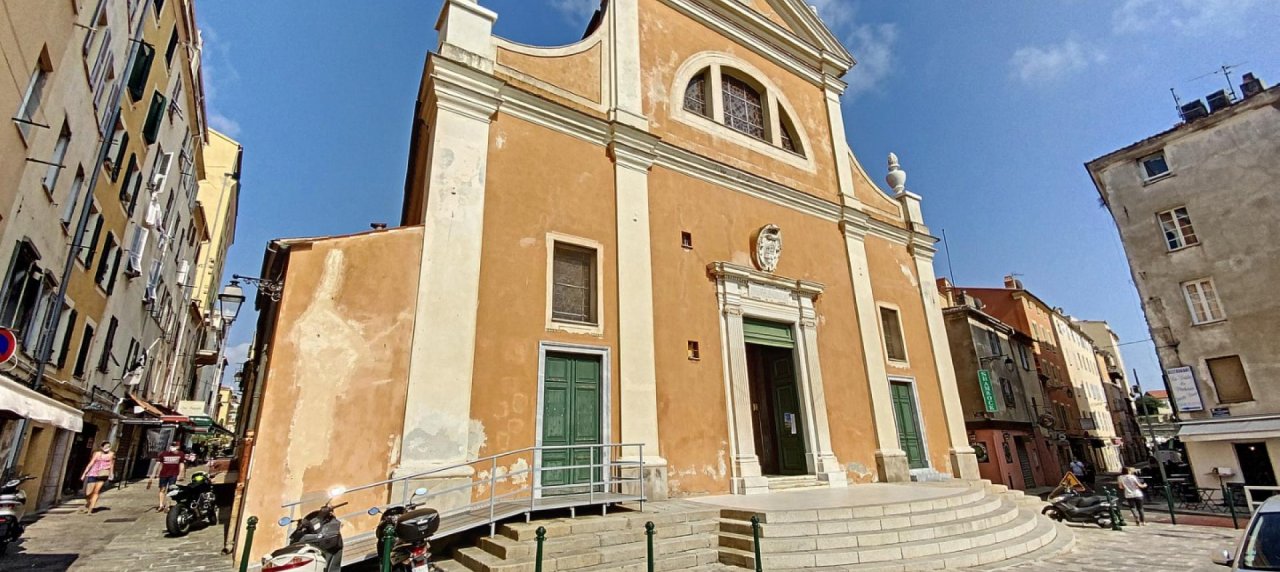 F2 à vendre vue mer proche Cathédral-Centre ville d'Ajaccio