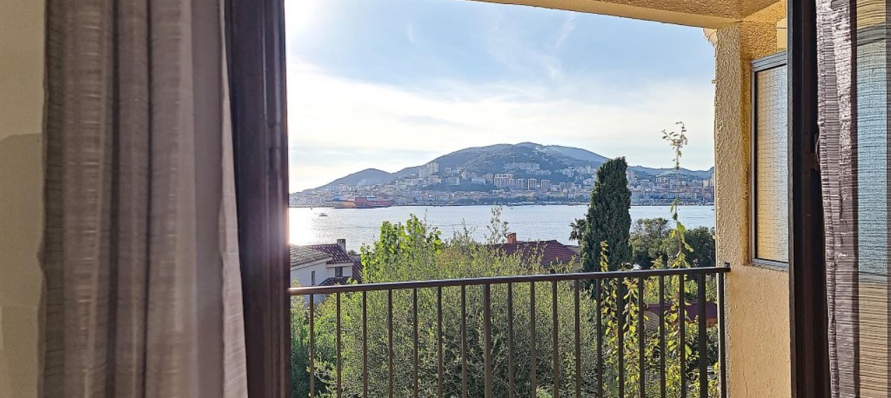 F2 à louer Aspretto vue