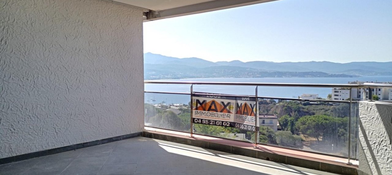 F2 à louer le Genovese terrasse